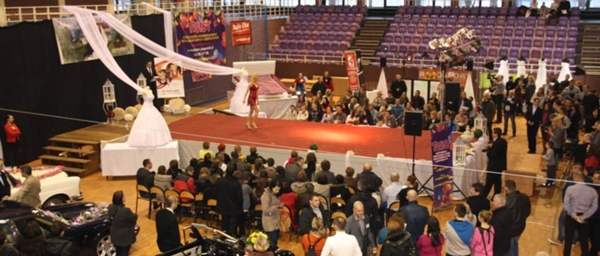 Pokazy mody ślubnej